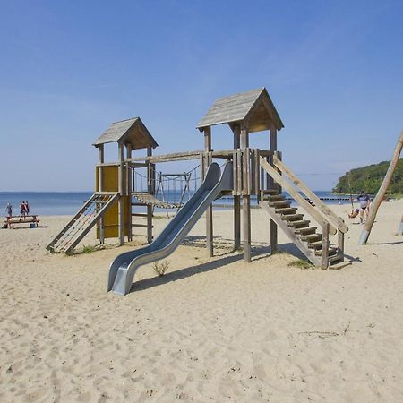 Ferienresidenz Zwei Bodden Fewo2-8 - Balkon, Sauna, Kamin Lietzow Exteriör bild
