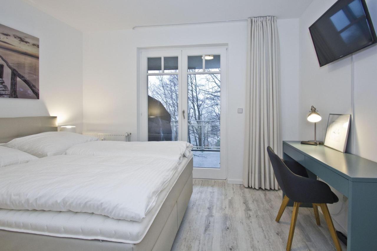 Ferienresidenz Zwei Bodden Fewo2-8 - Balkon, Sauna, Kamin Lietzow Exteriör bild