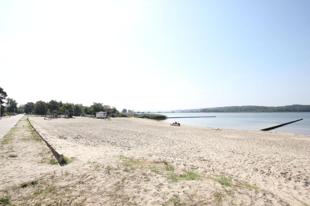 Ferienresidenz Zwei Bodden Fewo2-8 - Balkon, Sauna, Kamin Lietzow Exteriör bild
